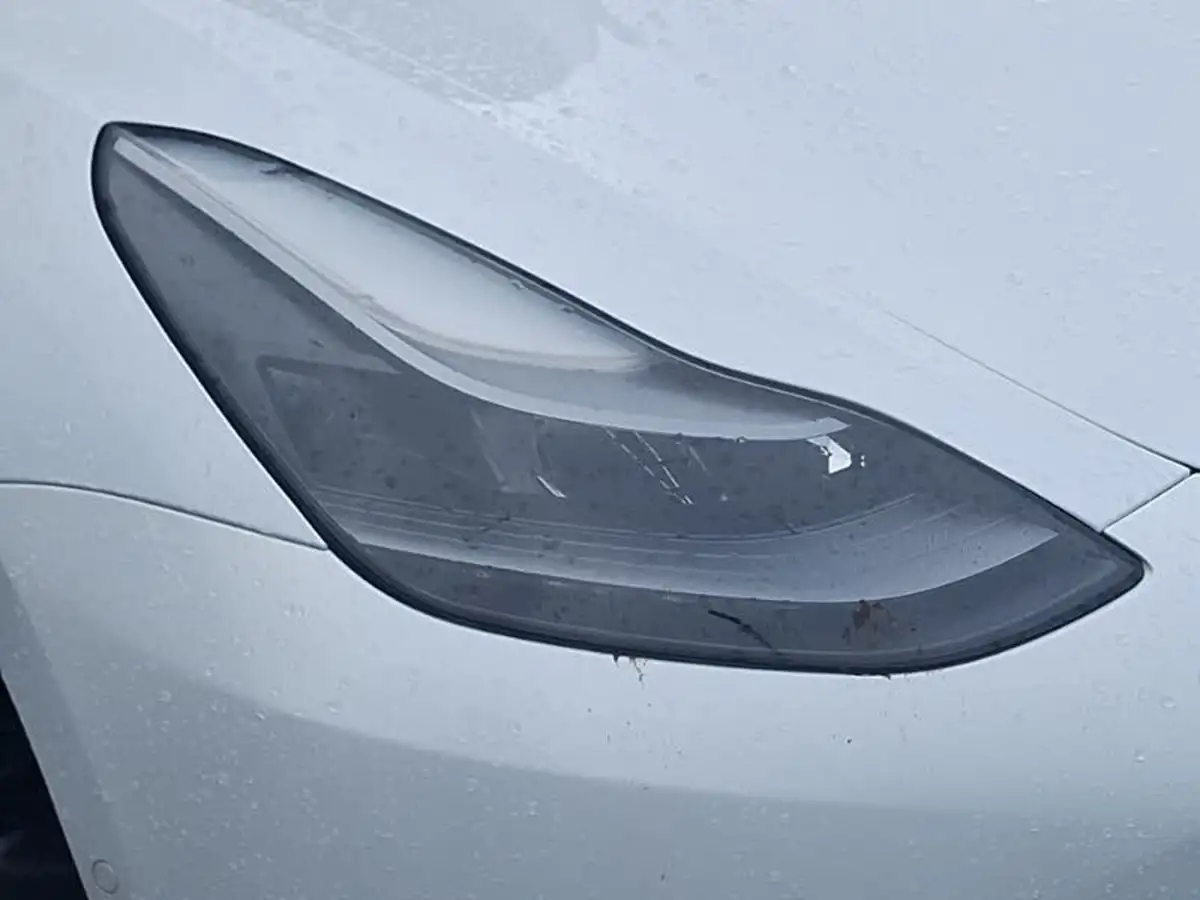 2021-tesla-model-3-e-long-range-awd-big-11