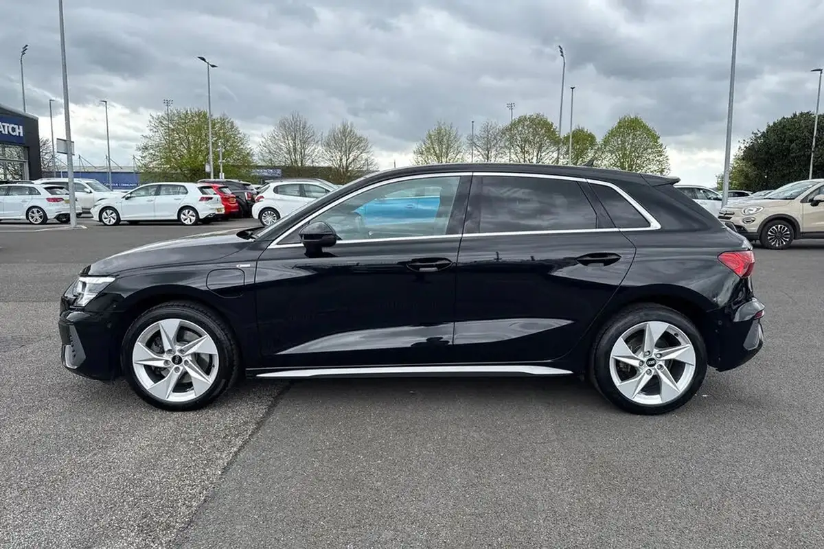 2022-audi-a3-14-40-tfsi-e-s-line-big-29
