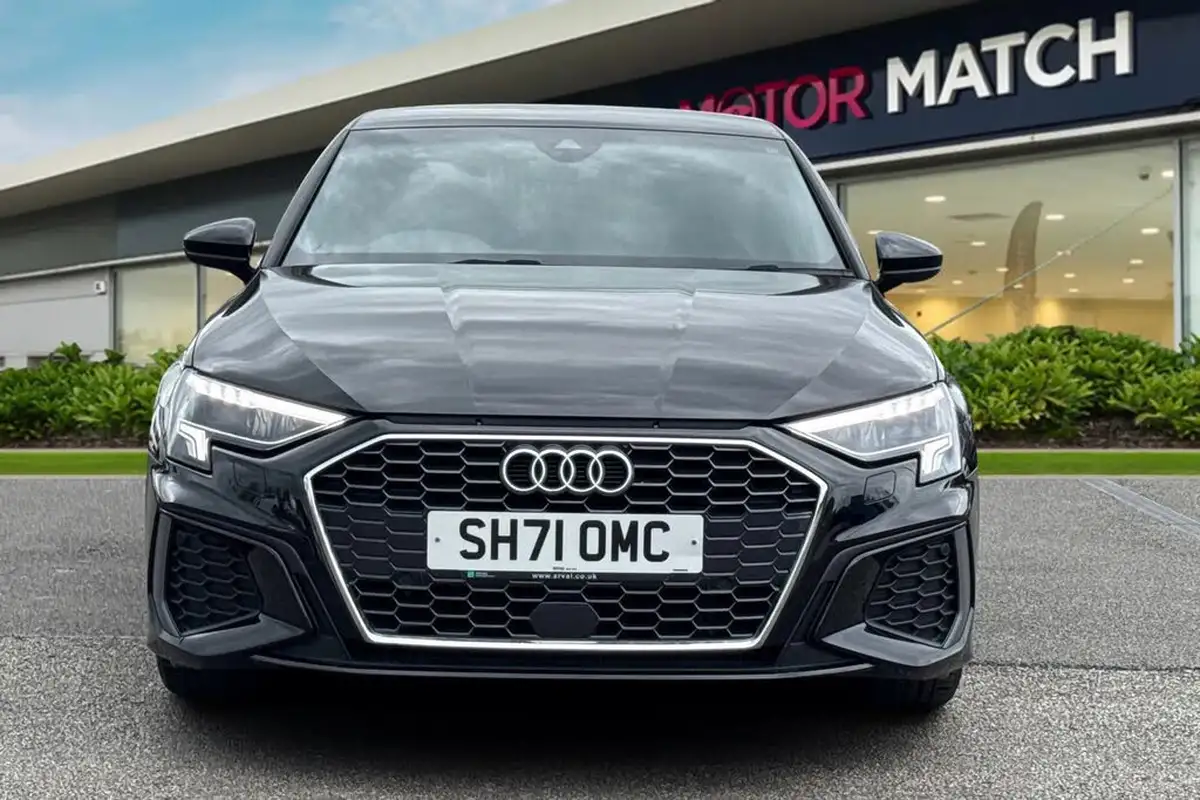 2022-audi-a3-14-40-tfsi-e-s-line-big-5