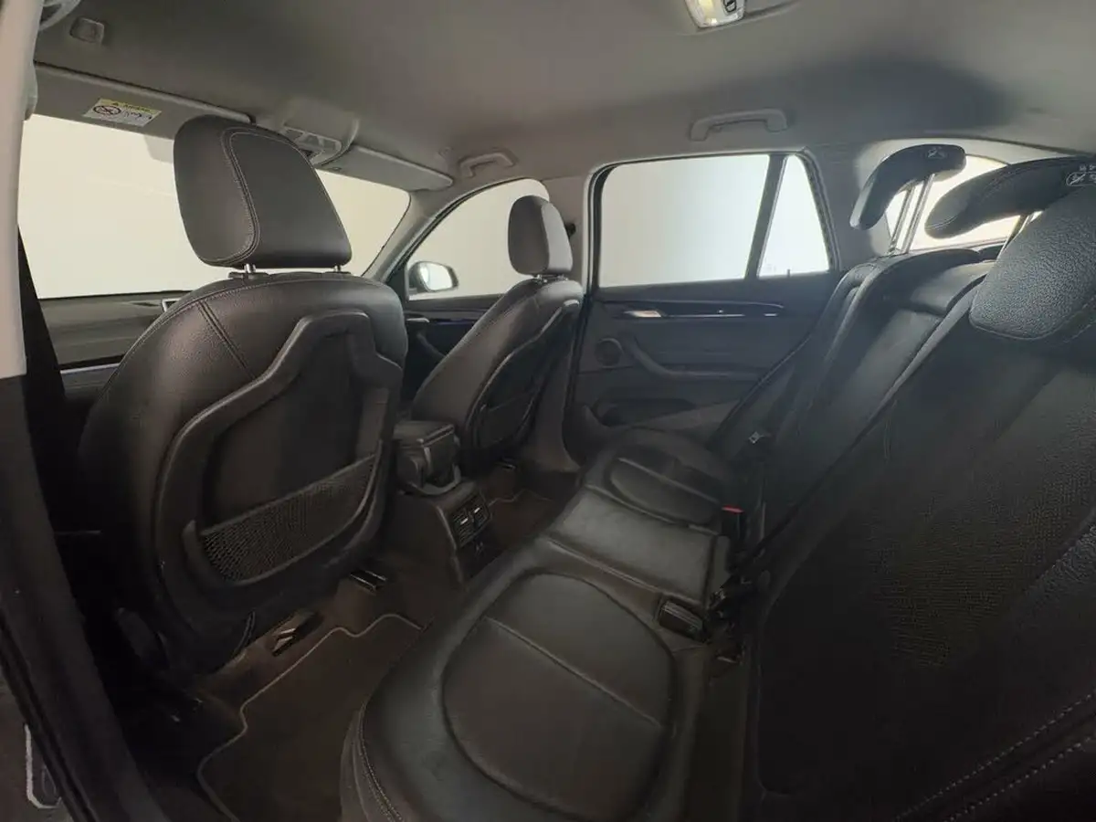2019-bmw-x1-20-sdrive-20i-xline-sdrive-20i-big-14