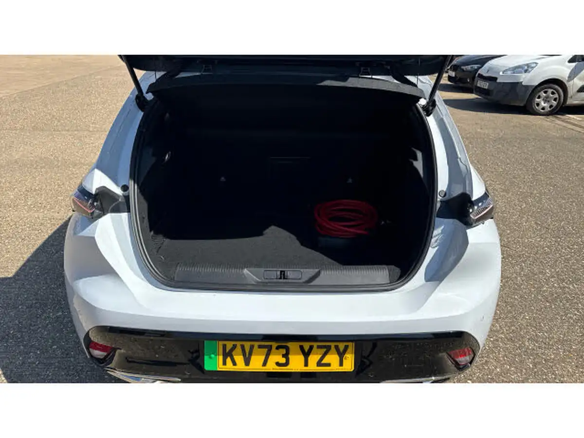 2024-peugeot-308-e-first-edition-big-3