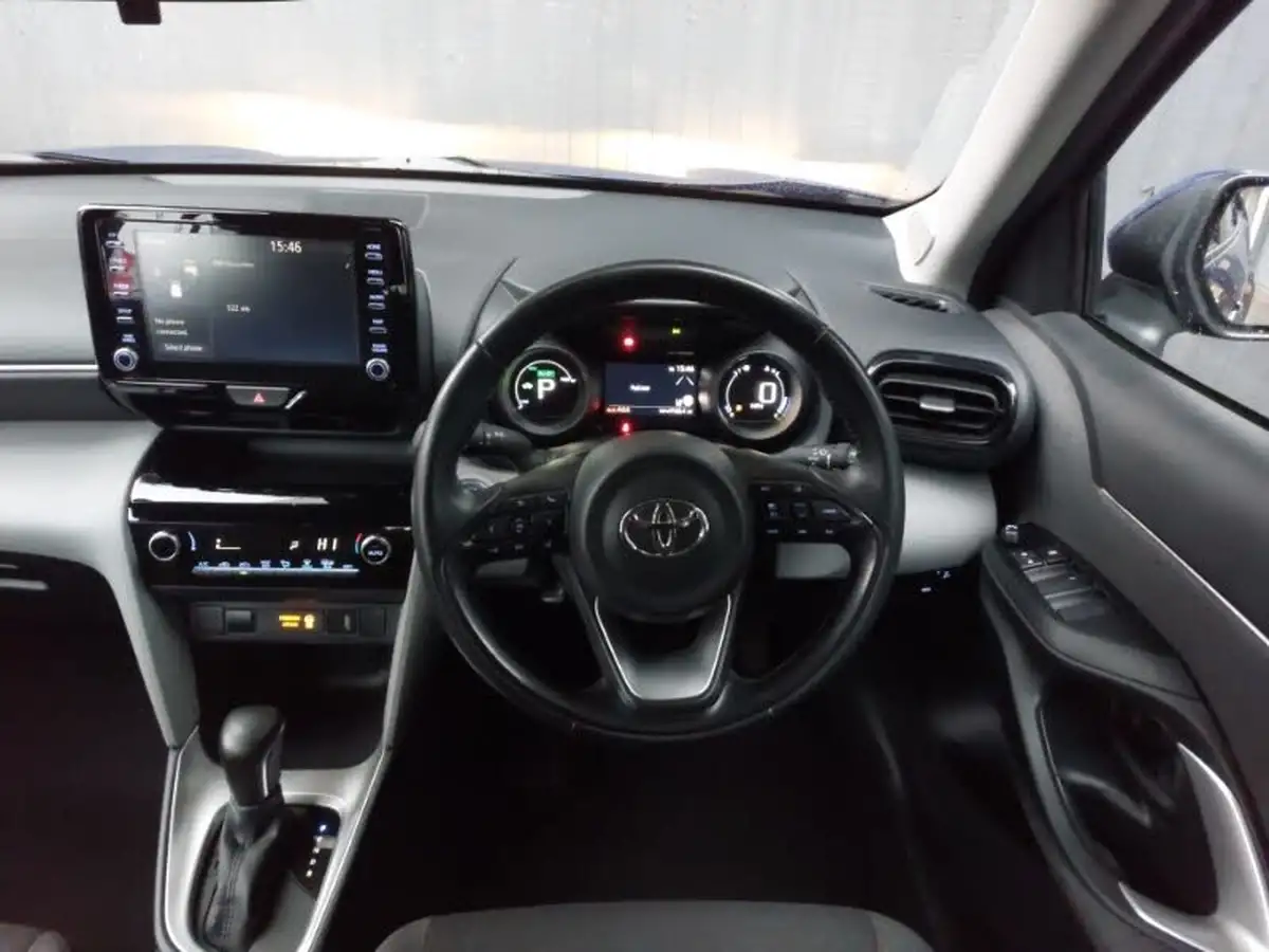 2022-toyota-yaris-cross-15-vvt-i-icon-big-6