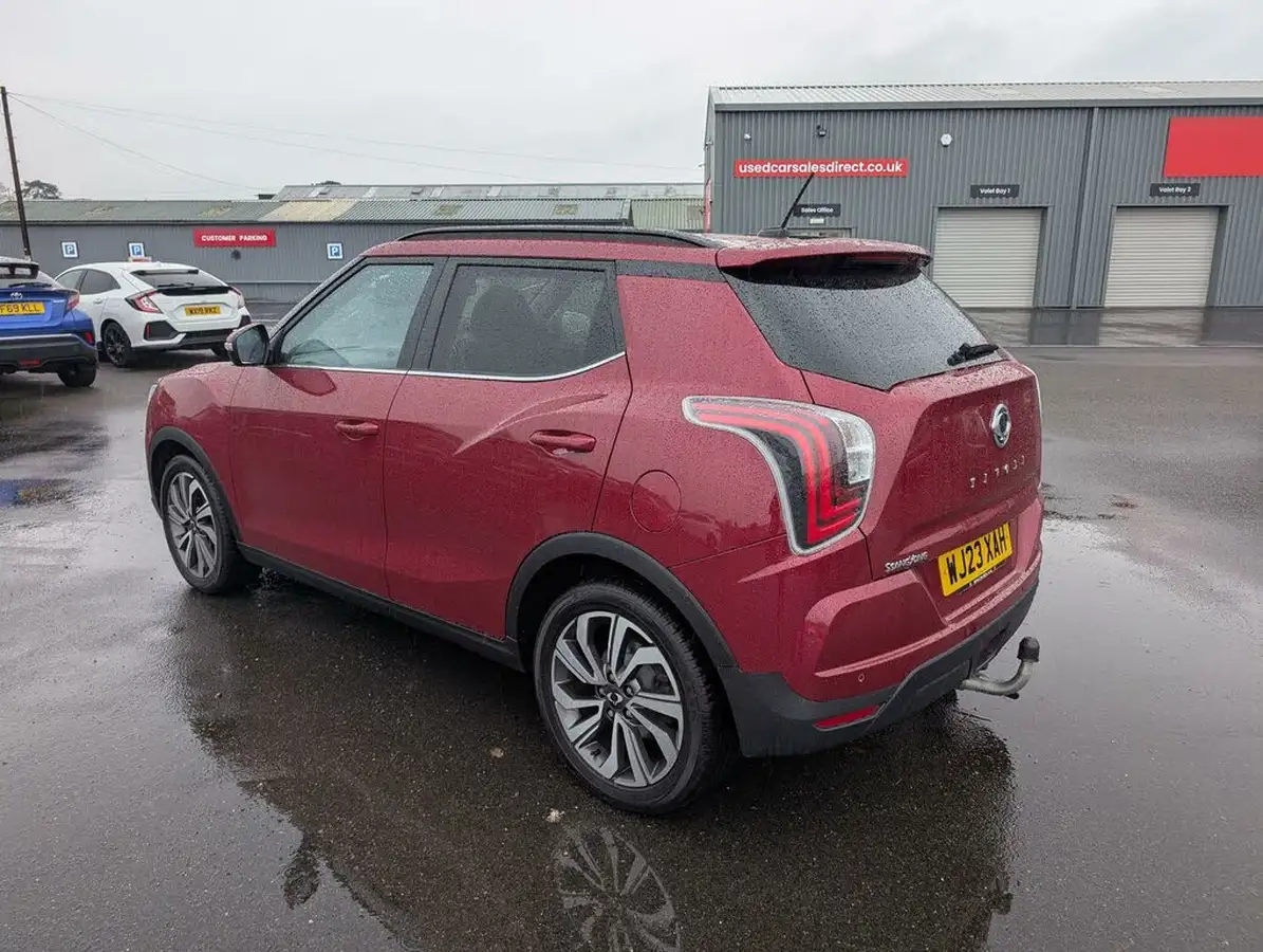 2023-kgm-ssangyong-tivoli-15-ultimate-auto-big-3