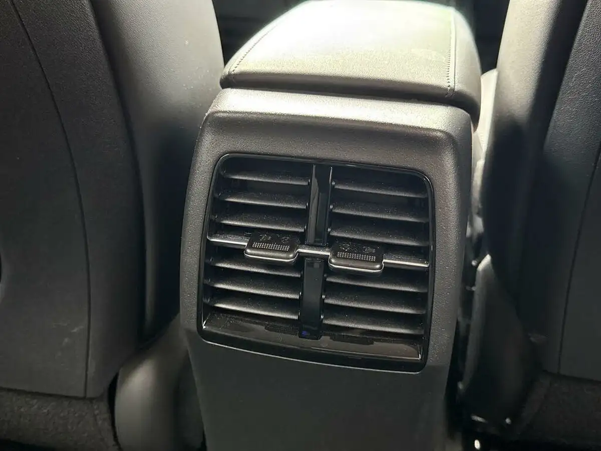 2024-kia-niro-ev-e-3-big-26
