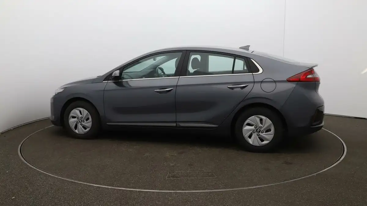 2019-hyundai-ioniq-16-gdi-premium-hybrid-big-50