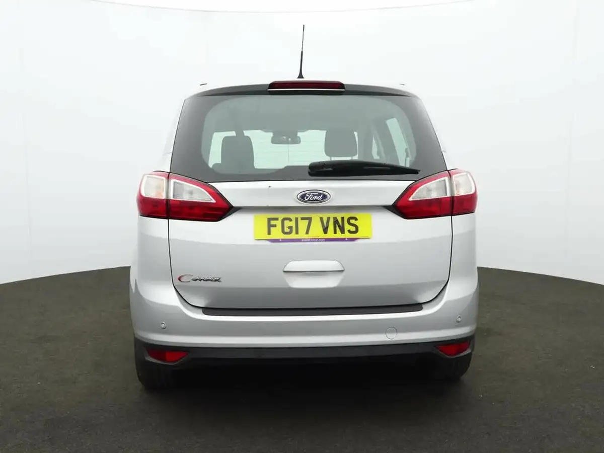 2017-ford-grand-c-max-15tdci-titanium-1498cc-big-2