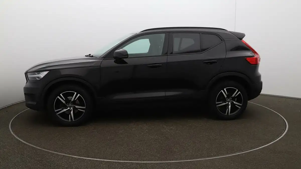 2022-volvo-xc40-15-t3-r-design-auto-big-4