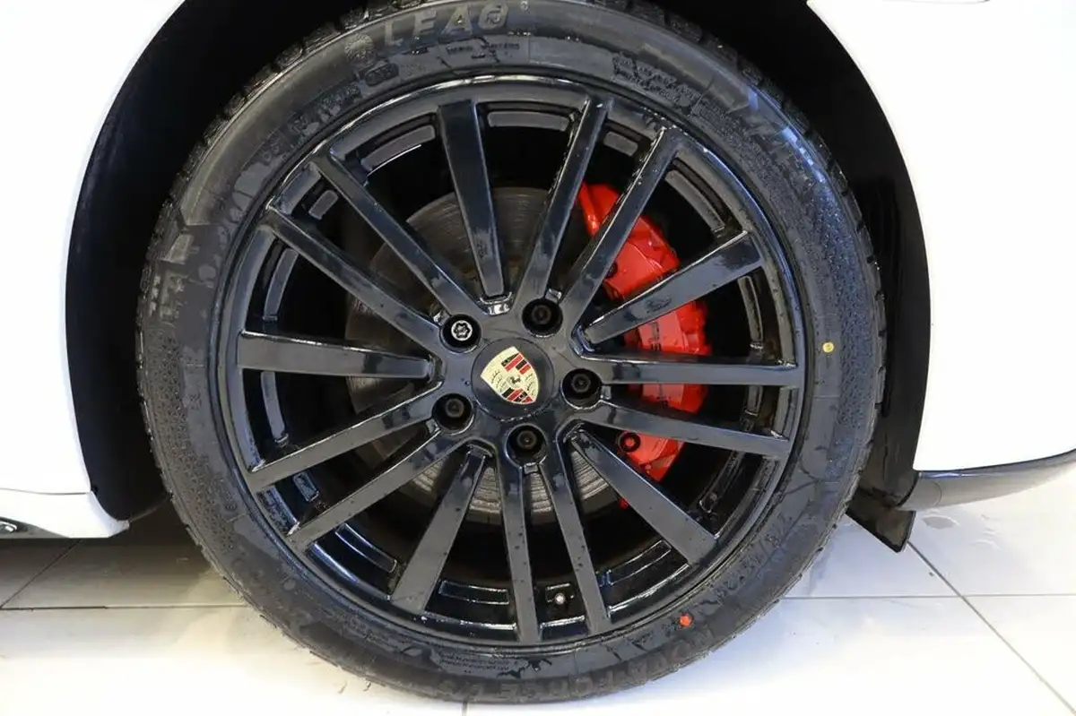 2017-porsche-panamera-40-v8-4s-diesel-422ps-sport-turismo-big-5