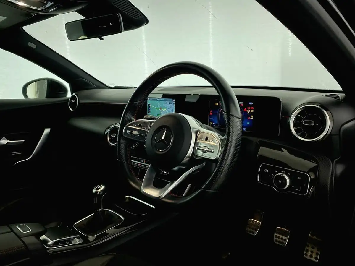 2019-mercedes-benz-a-class-13-a200-amg-line-hatchback-5d-big-30