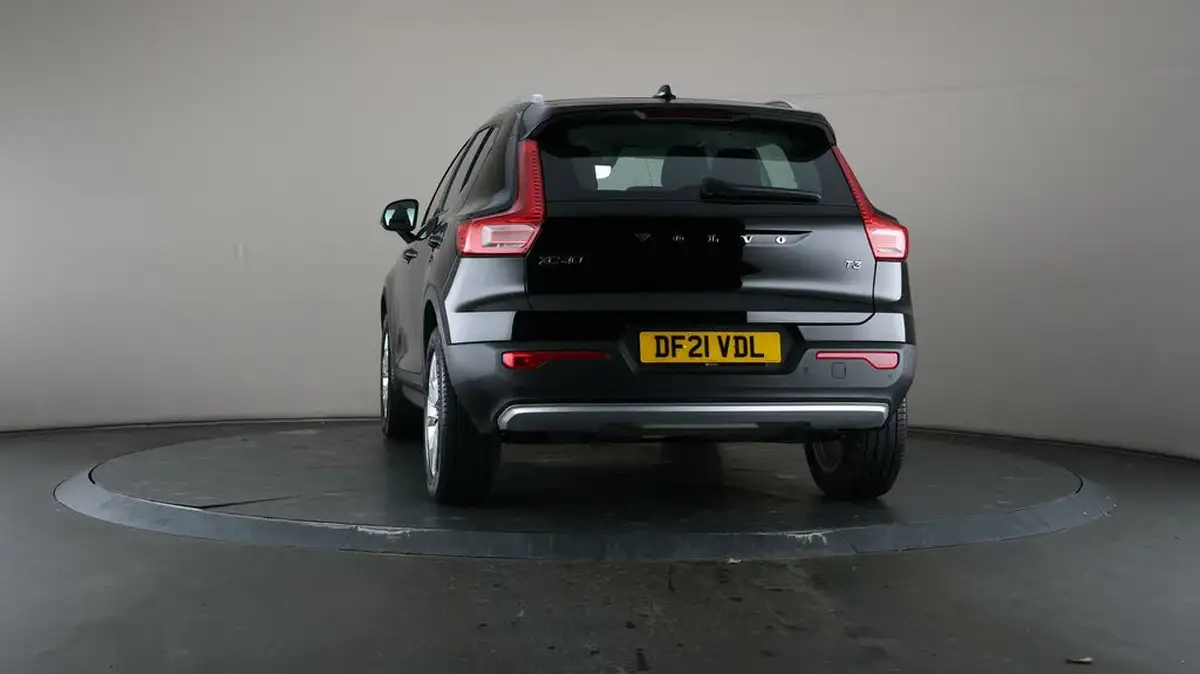 2021-volvo-xc40-15-t3-momentum-161bhp-auto-big-36