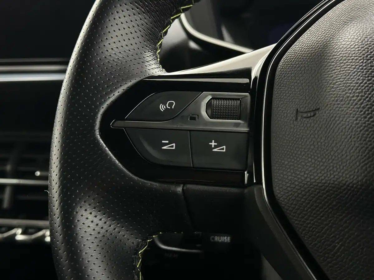 2020-peugeot-2008-suv-12-puretech-gt-line-big-12