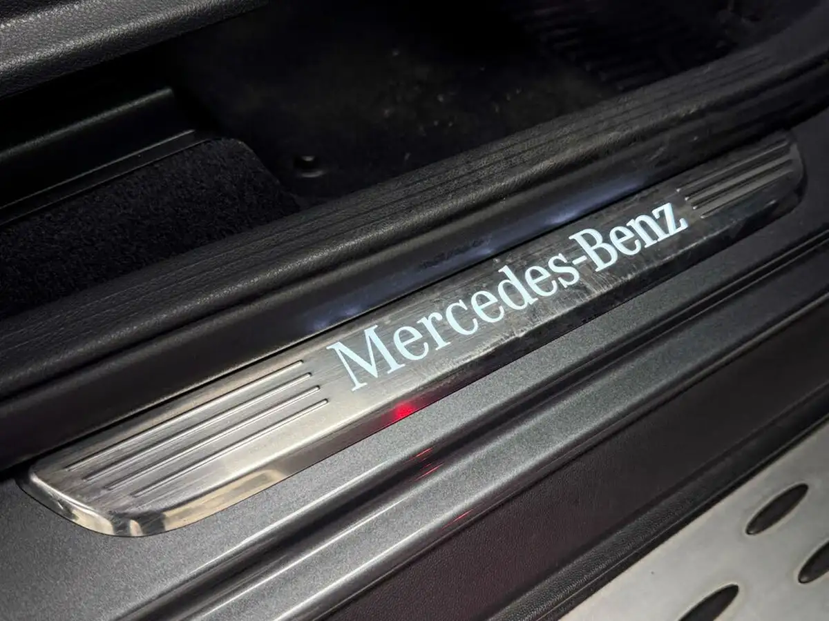 2020-mercedes-benz-glc-class-20d-glc300d-amg-line-premium-plus-station-wagon-5d-big-21