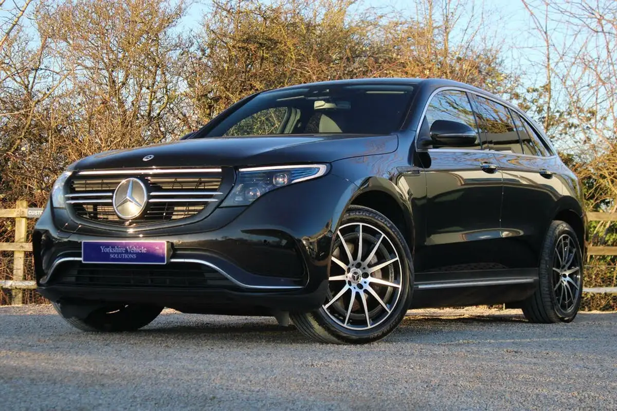 2021-mercedes-benz-eqc-e-eqc-400-amg-line-big-15