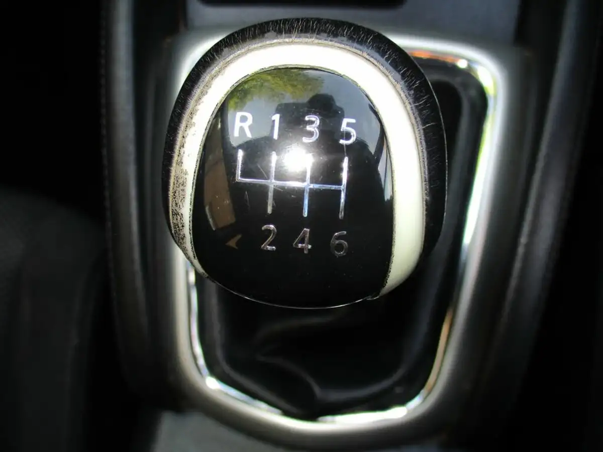 2016-nissan-qashqai-12-dig-t-acenta-tech-pk-big-38