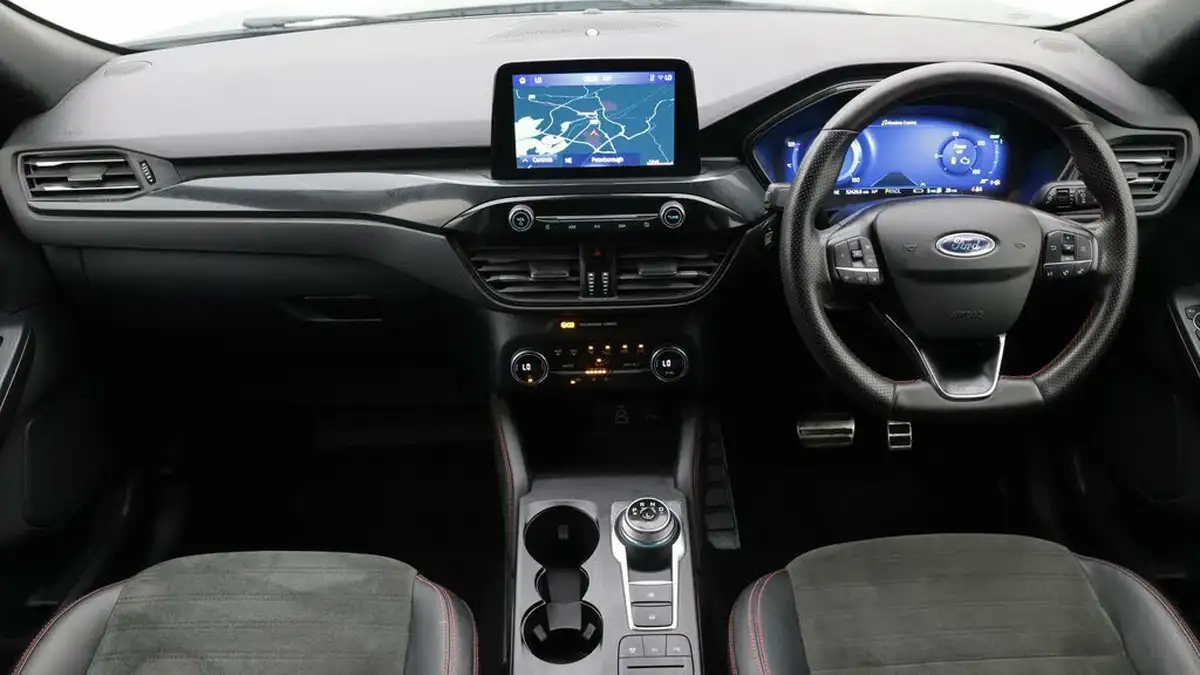 2022-ford-kuga-big-13