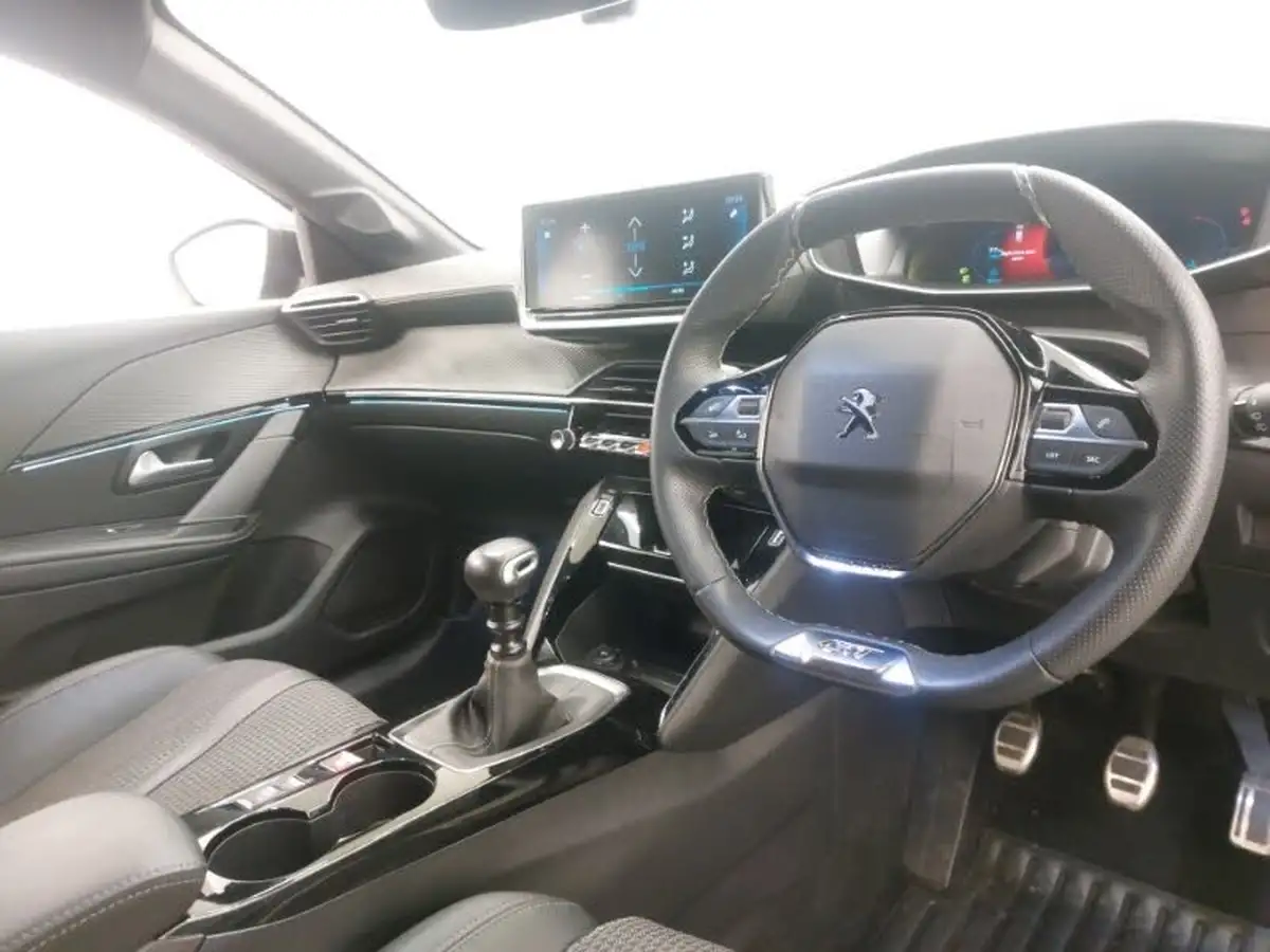 2022-peugeot-208-12-puretech-gt-100bhp-big-18