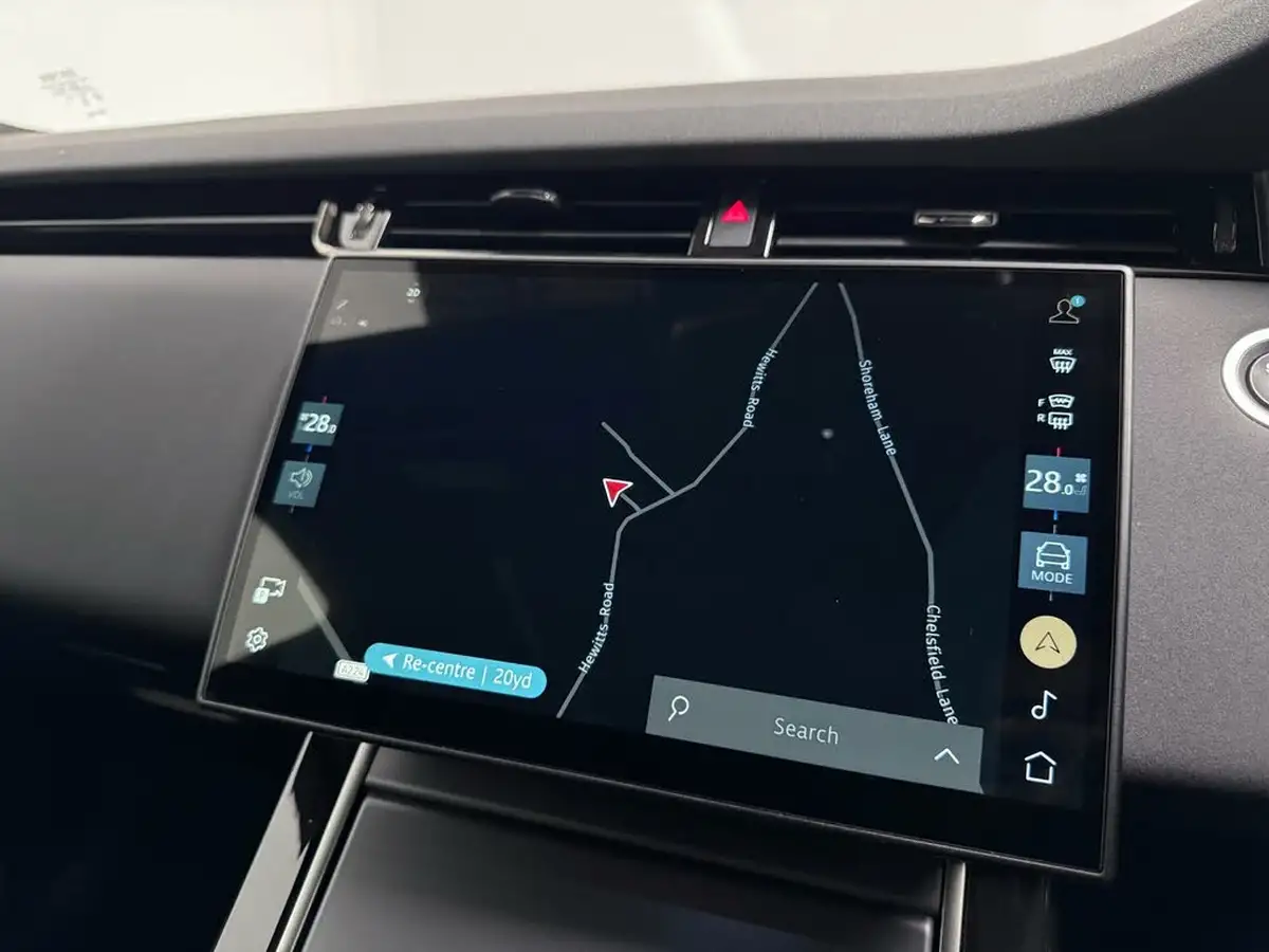 2024-land-rover-range-rover-evoque-15-p300e-dynamic-se-big-33