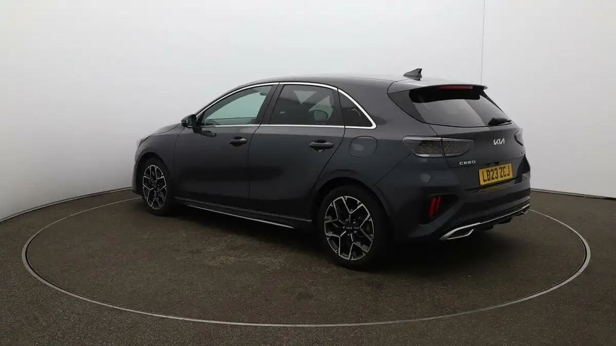 2022-kia-ceed-15-t-gdi-gt-line-big-5