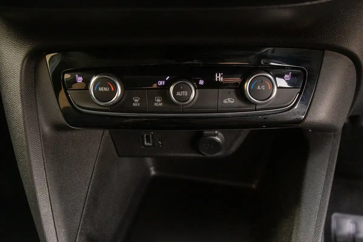 2022-vauxhall-corsa-e-elite-premium-big-31