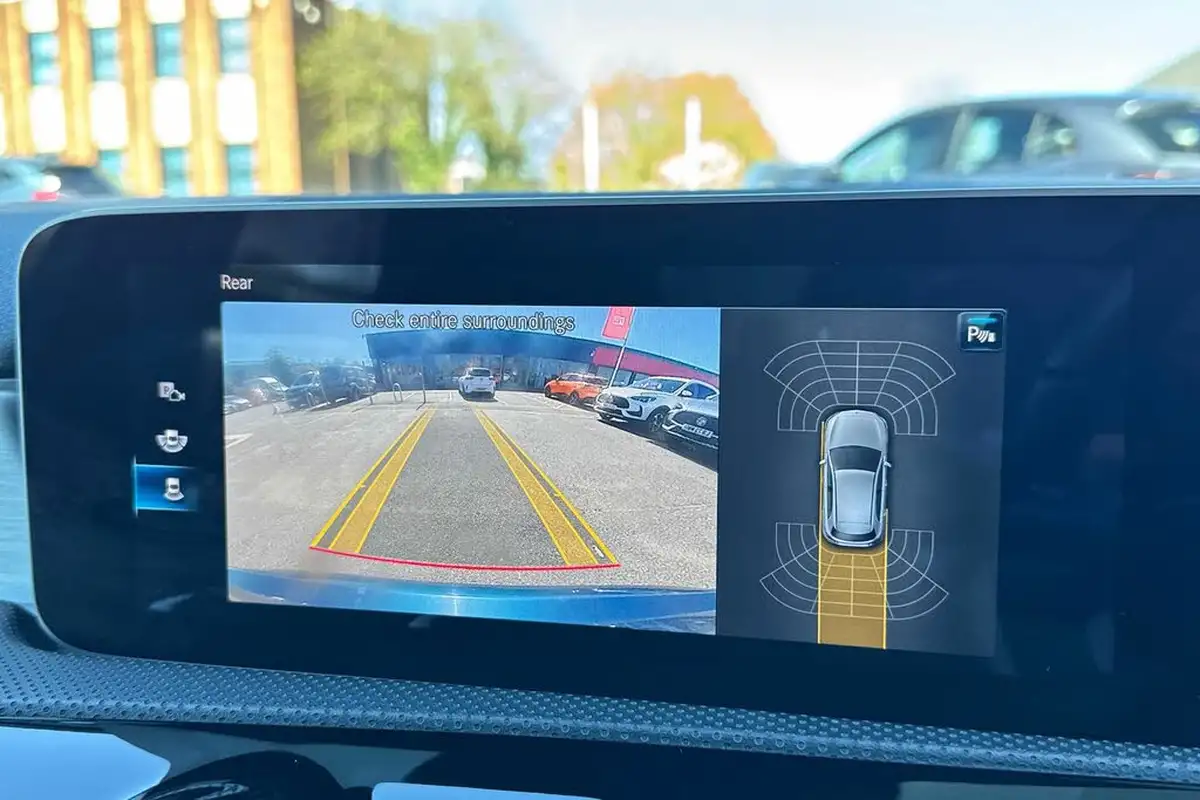 2019-mercedes-benz-a-class-20d-a200d-amg-line-premium-hatchback-5d-big-39