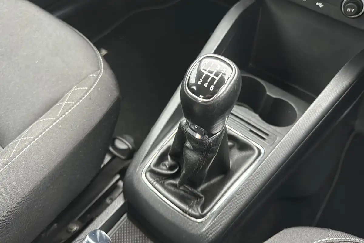 2016-skoda-fabia-12-tsi-se-l-109ps-hatchback-big-11