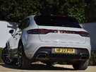 2022-porsche-macan-20-small-6
