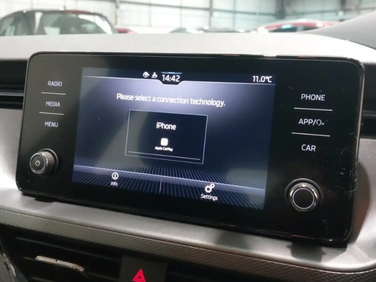 2021-skoda-kamiq-10-tsi-se-109ps-dsg-big-17