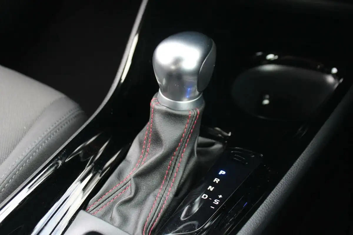 2021-toyota-c-hr-20-vvt-i-gr-sport-big-27