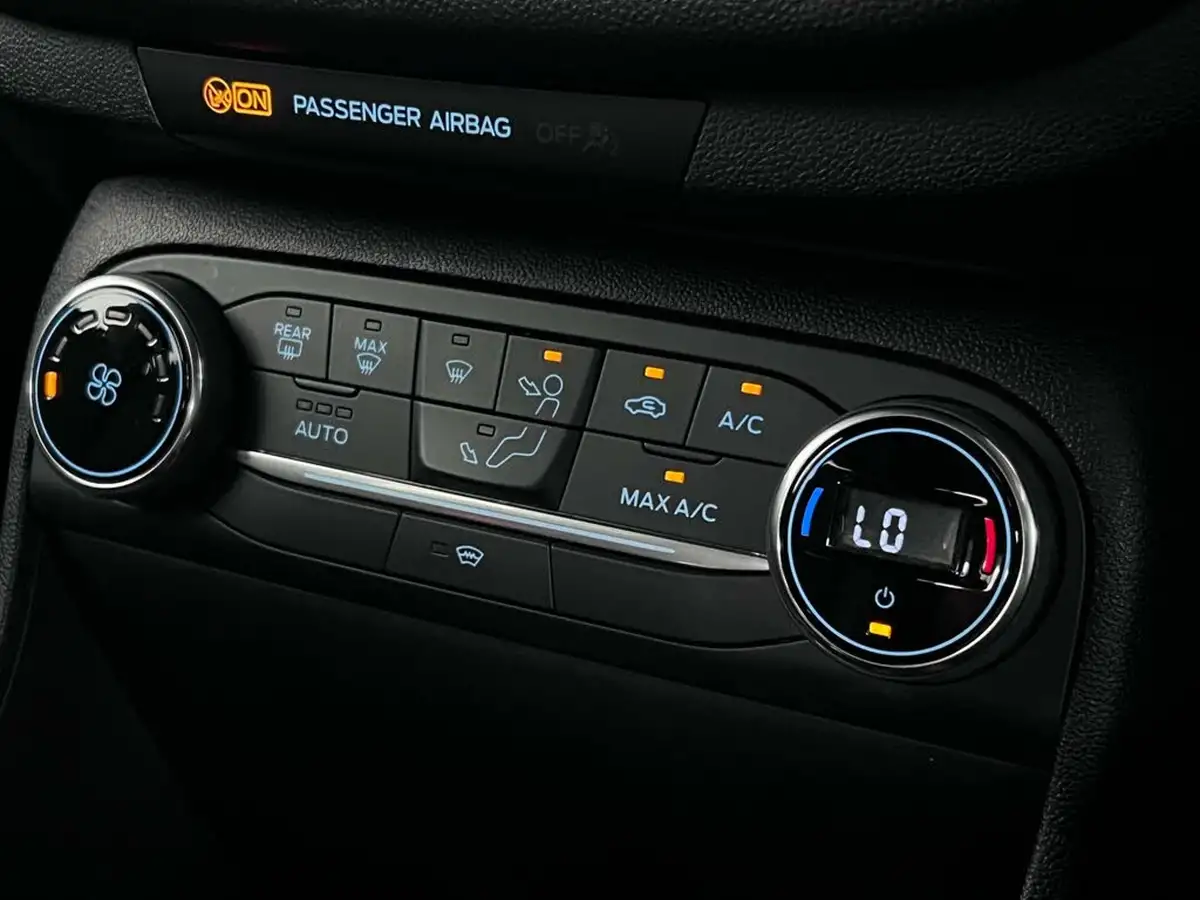 2019-ford-fiesta-10t-st-line-x-140ps-5d-big-29