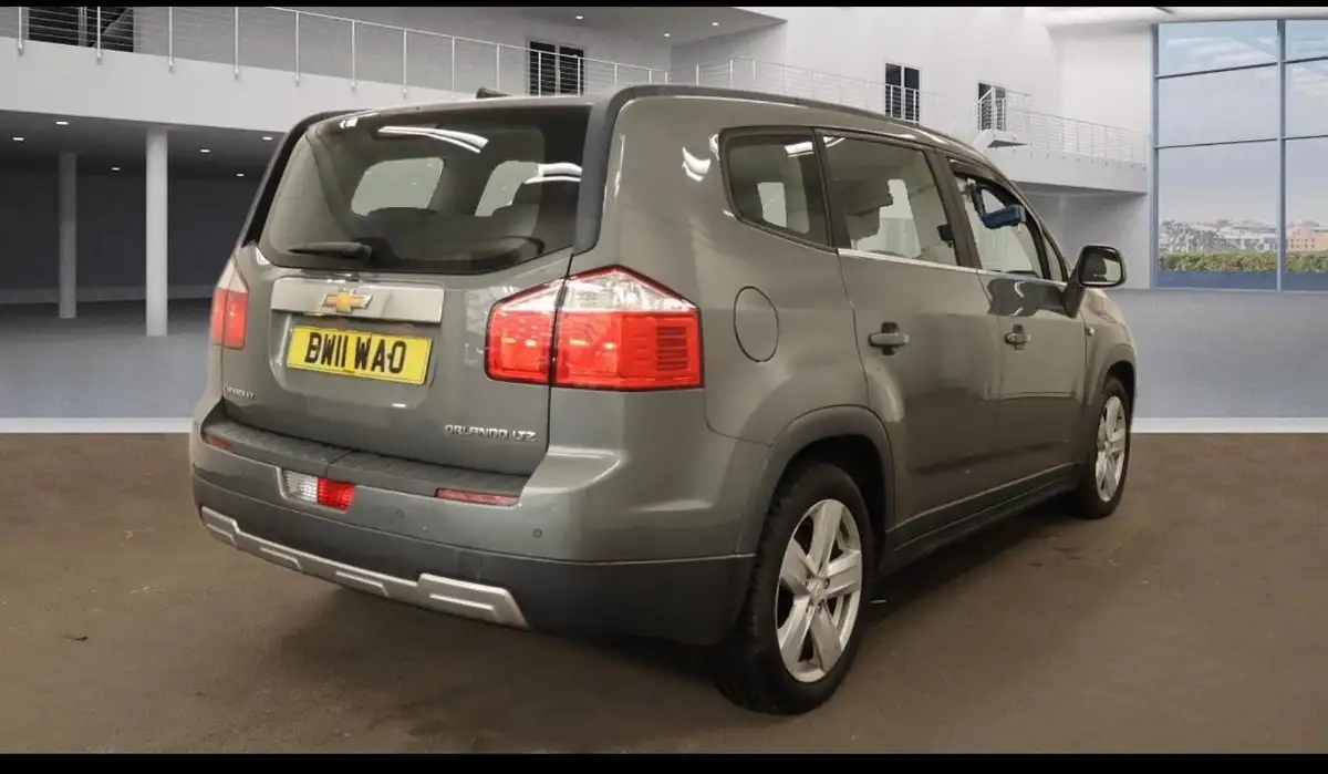 2011-chevrolet-orlando-20td-ltz-big-3