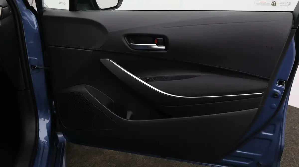 2021-toyota-corolla-18-vvt-i-icon-tech-spare-wheel-hatchback-5d-big-14