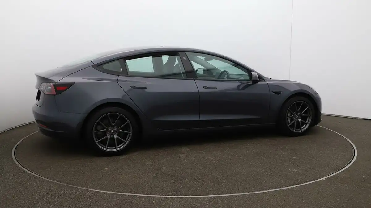 2021-tesla-model-3-e-long-range-4x4-big-42