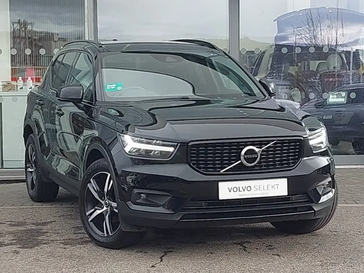 2020-volvo-xc40-15-t3-r-design-big-0