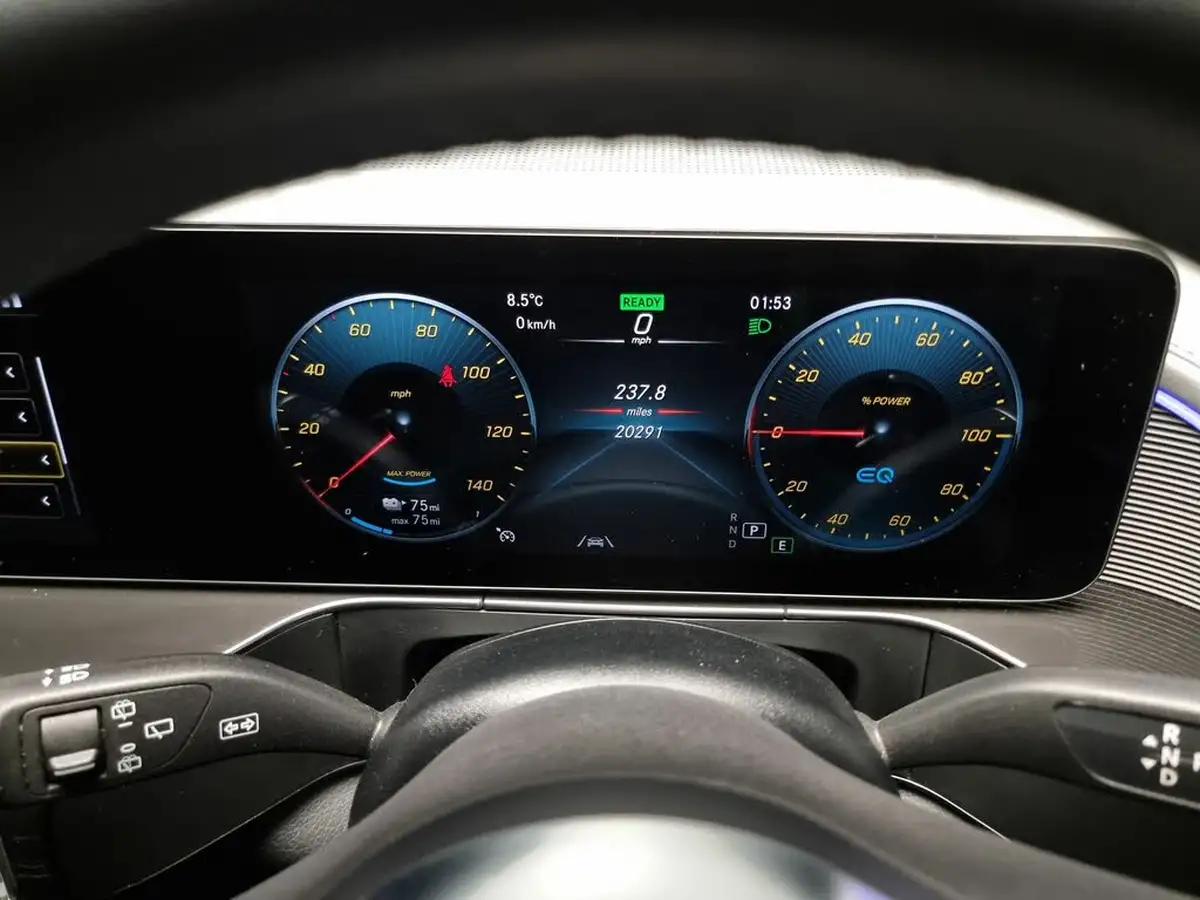 2022-mercedes-benz-eqc-e-eqc-400-amg-line-premium-big-26
