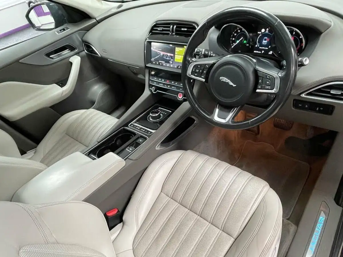 2020-jaguar-f-pace-20-i4d-portfolio-180ps-awd-auto-big-19