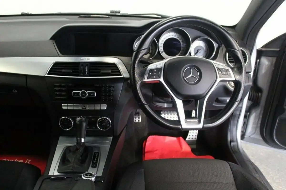 2012-mercedes-benz-c-class-21td-c220-cdi-amg-sport-168bhp-cdi-coupe-2d-7g-tronic-plus-big-31