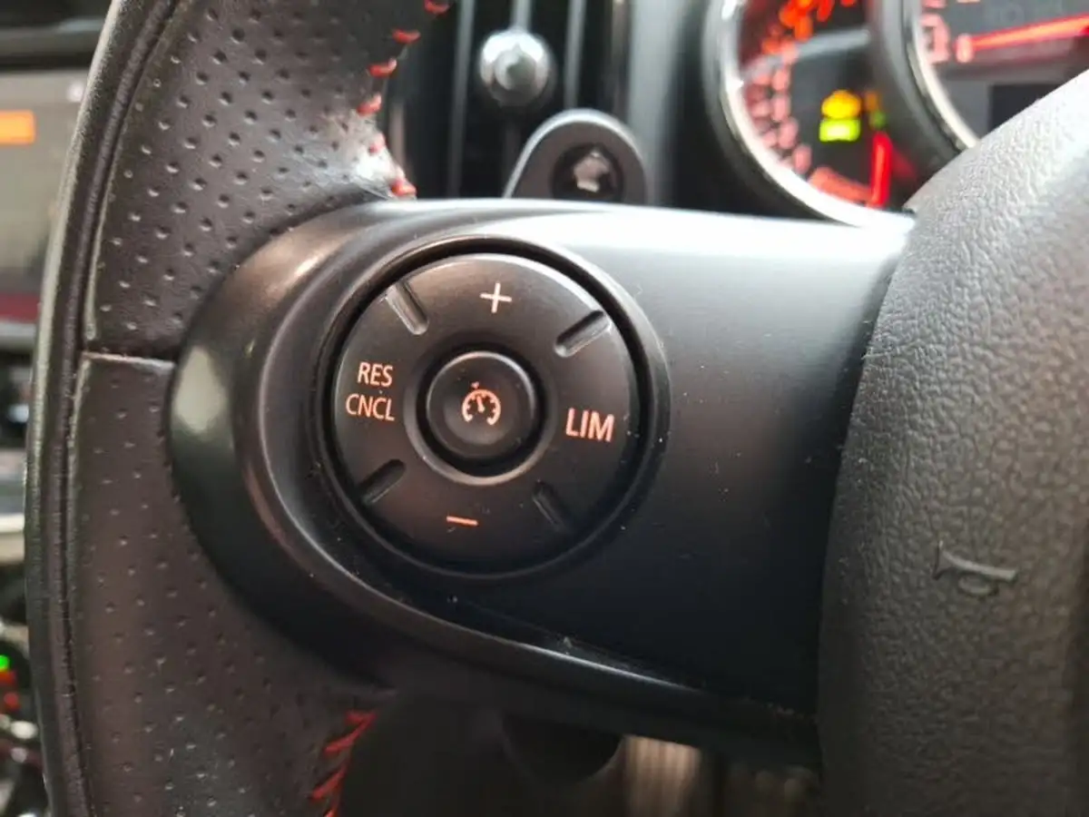 2019-mini-countryman-20-john-cooper-works-big-14