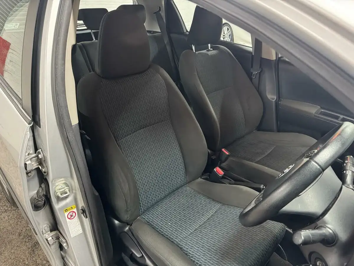2012-toyota-yaris-133-tr-vvt-i-5d-big-15