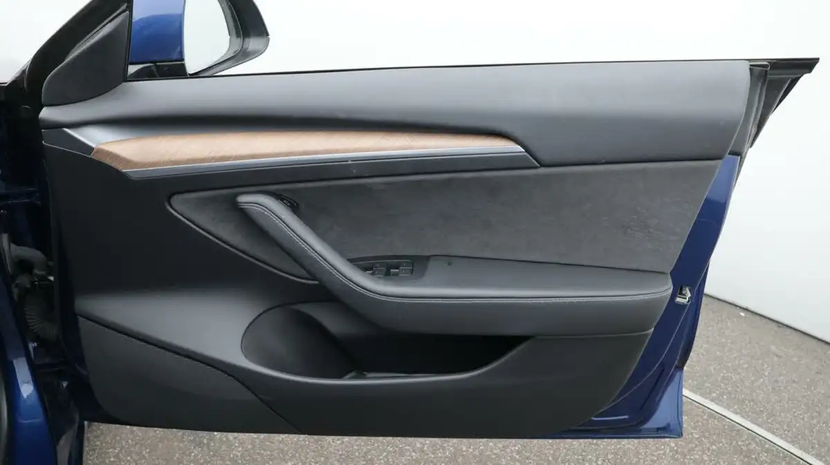 2021-tesla-model-3-e-standard-plus-big-15