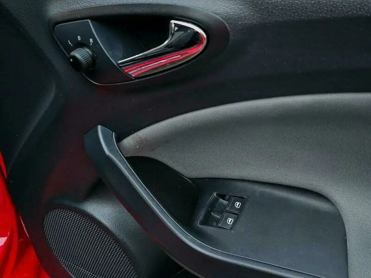 2014-seat-ibiza-14-toca-16v-85ps-sportcoupe-3d-big-41