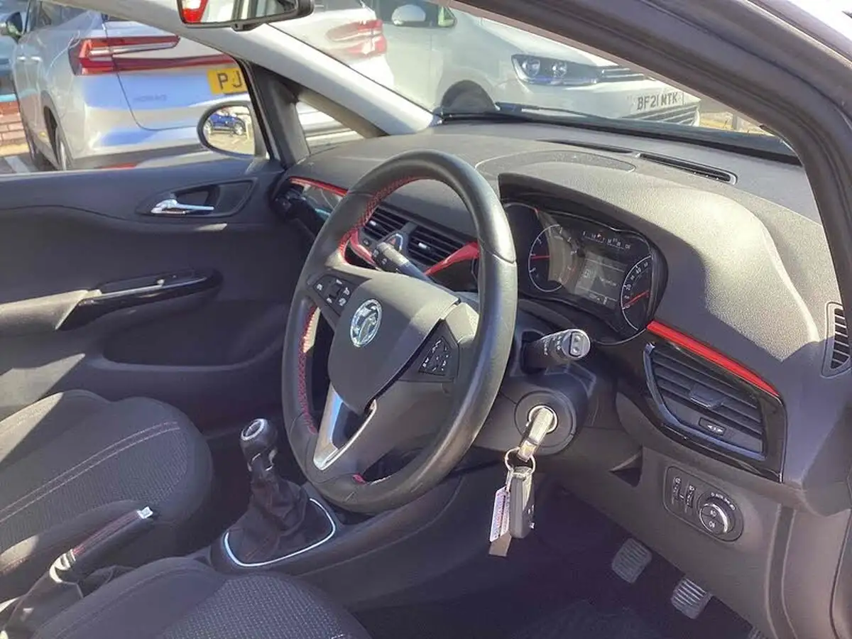 2017-vauxhall-corsa-14i-sri-vx-line-75ps-ecoflex-3d-big-5