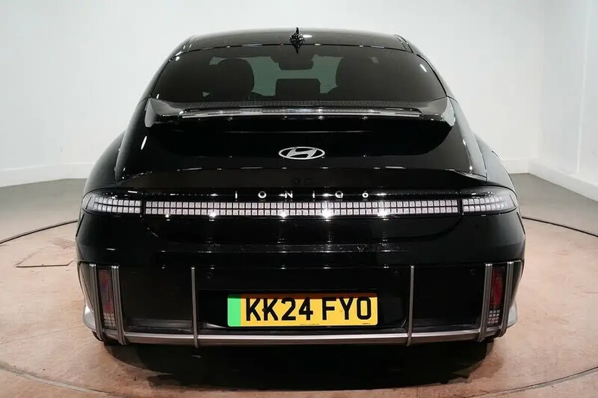 2024-hyundai-ioniq-6-e-ultimate-228ps-single-motor-rwd-big-8