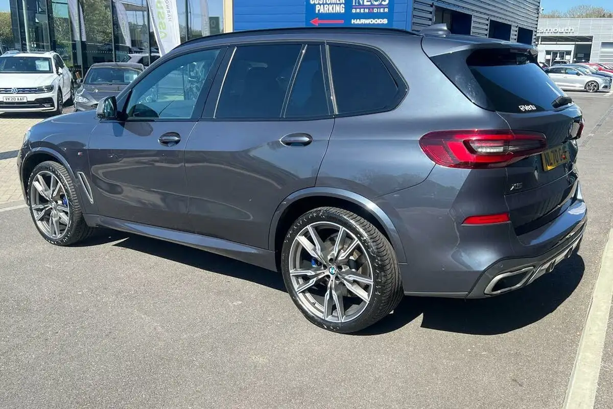 2020-bmw-x5-30td-m50d-big-8