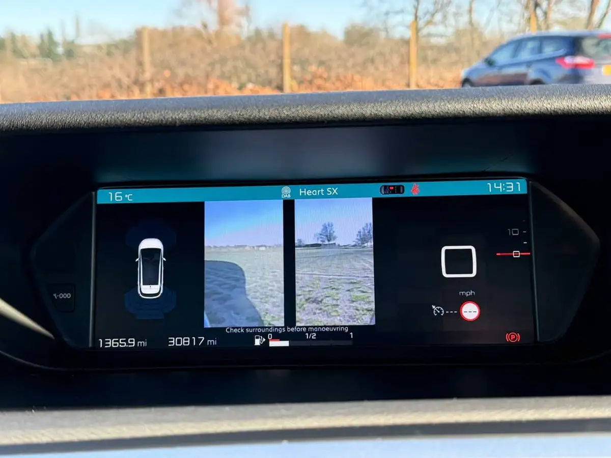 2019-citroen-c4-spacetourer-12-puretech-flair-big-29