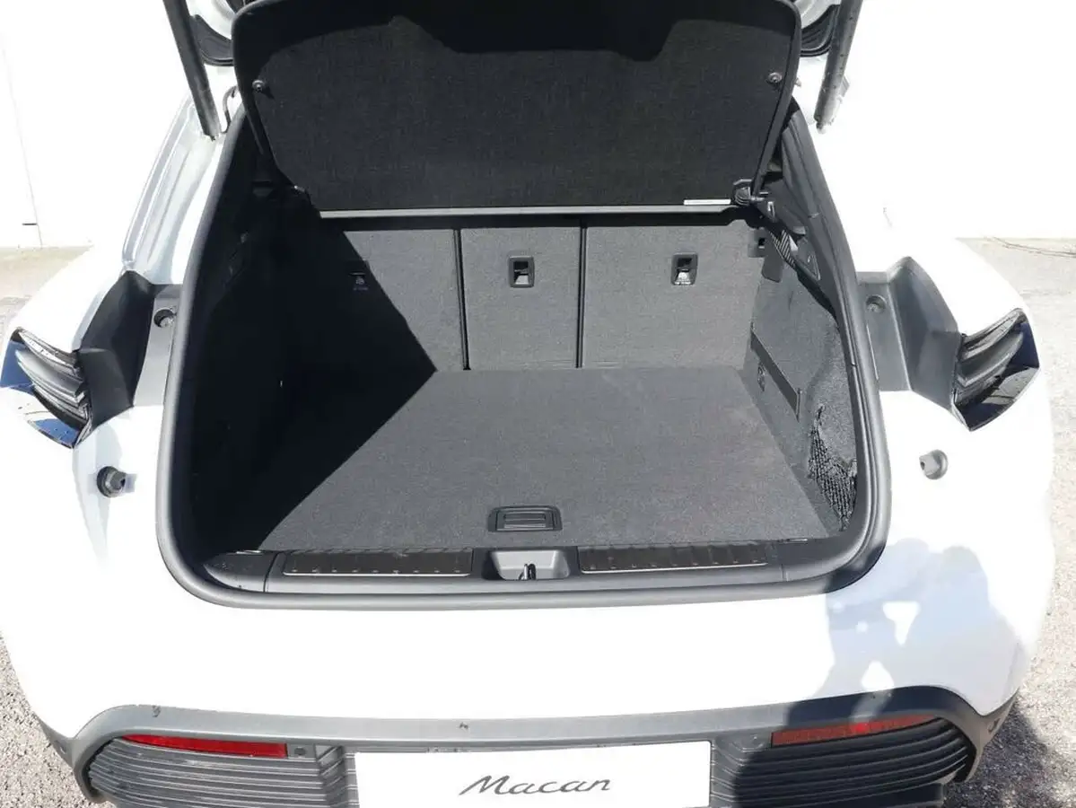 2025-porsche-macan-e-4-electric-big-5