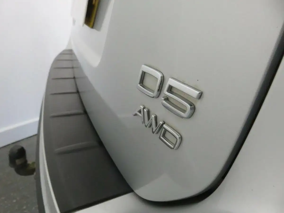 2011-volvo-xc60-24td-d5-se-lux-premium-215bhp-geartronic-big-11