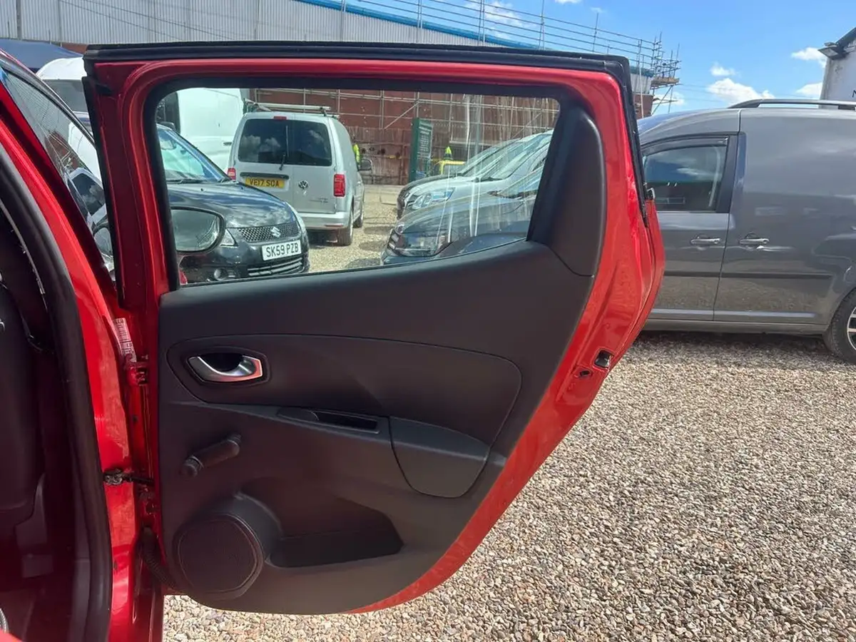 2015-renault-clio-15td-dynamique-medianavss-big-46