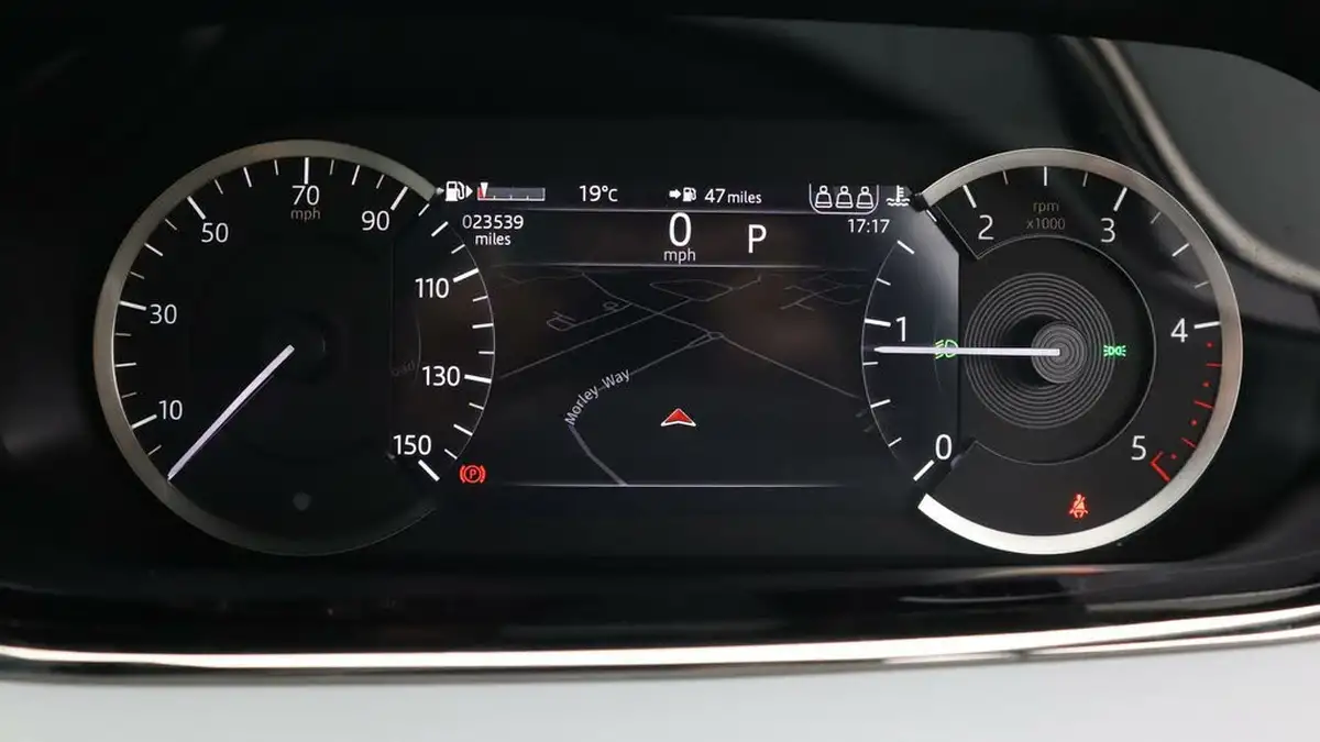 2022-land-rover-range-rover-evoque-20-d200-r-dynamic-hse-big-10