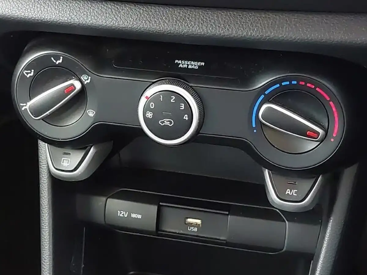 2023-kia-picanto-10-2-big-12