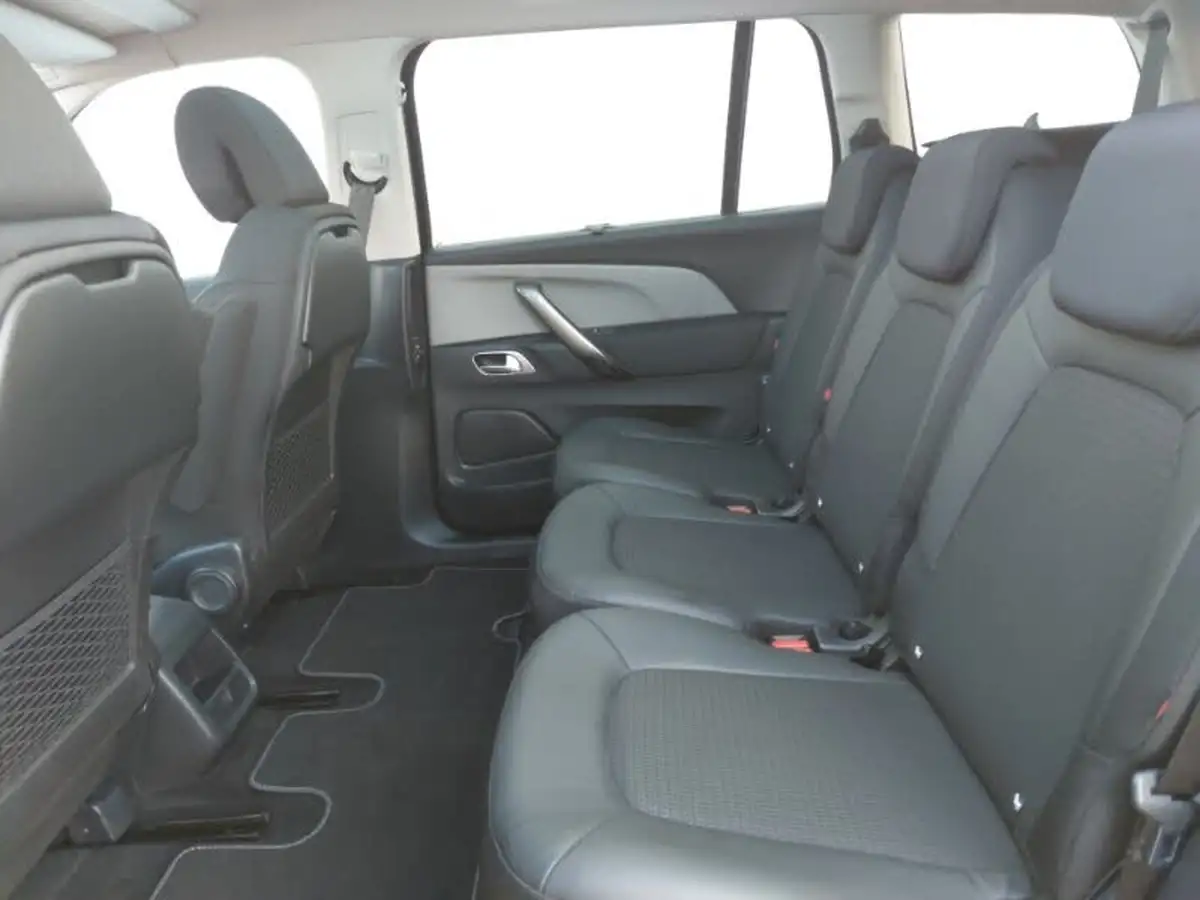 2022-citroen-grand-c4-spacetourer-15bluehdi-shine-big-5